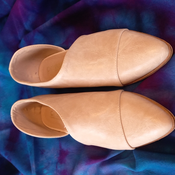 Catherine Malandrino Beige loafers - Picture 5 of 7